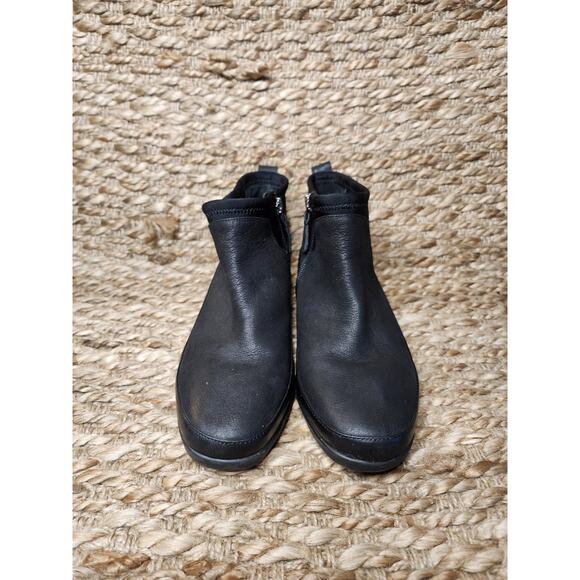 Nurture Women's Booties Boot Black Ankle Wedge Stretch Zip Leather Size 7 M - Picture 3 of 11